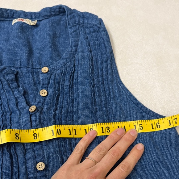 Faherty Blue Sleeveless Button-Down Dress - Picture 7 of 7